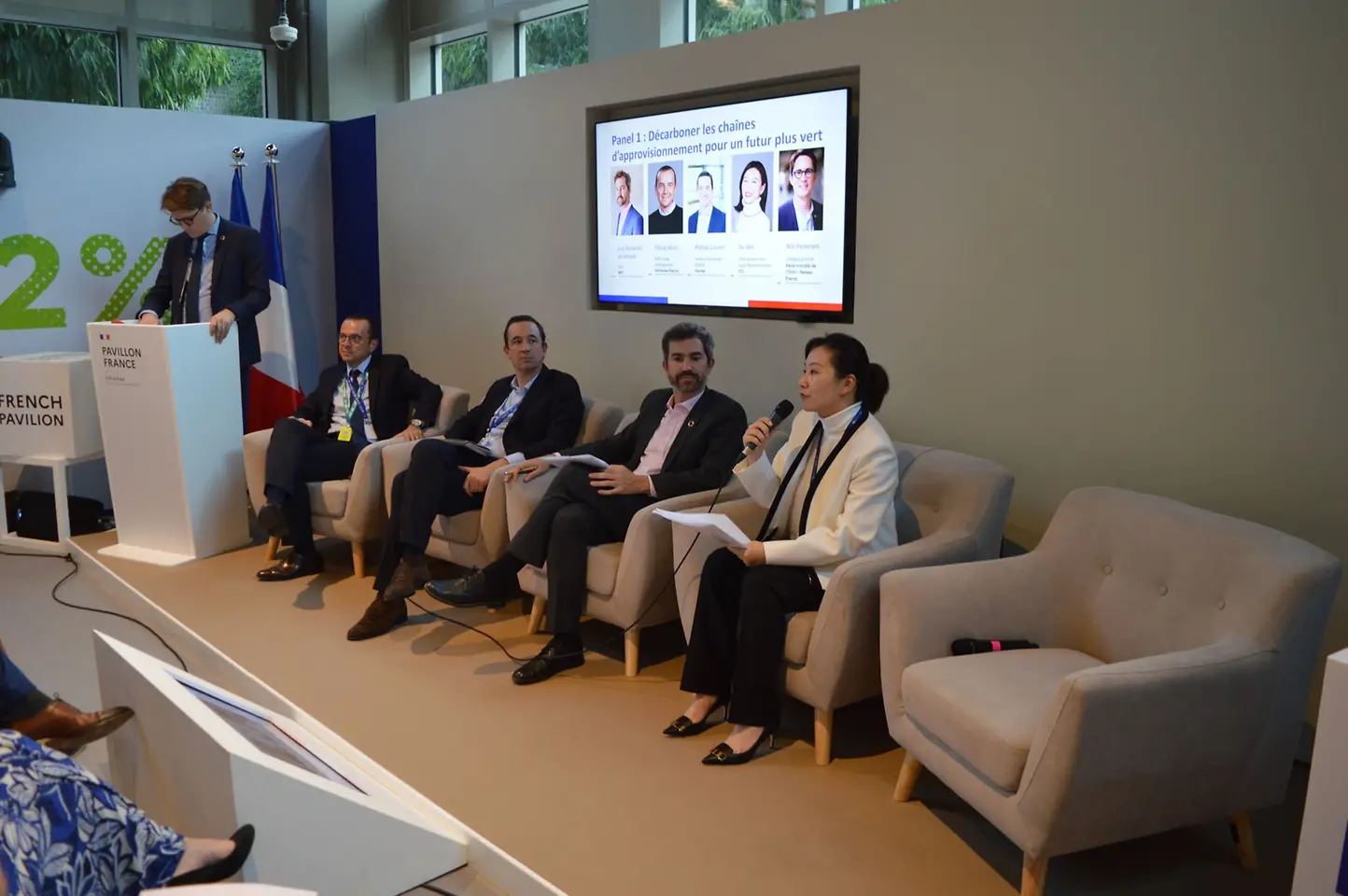 
Dr. Philipp Loosen (sitting, second from left) shared Henkel´s perspective and progress on supply chain decarbonization in a panel event during the United Nations Climate Change Conference (COP28).