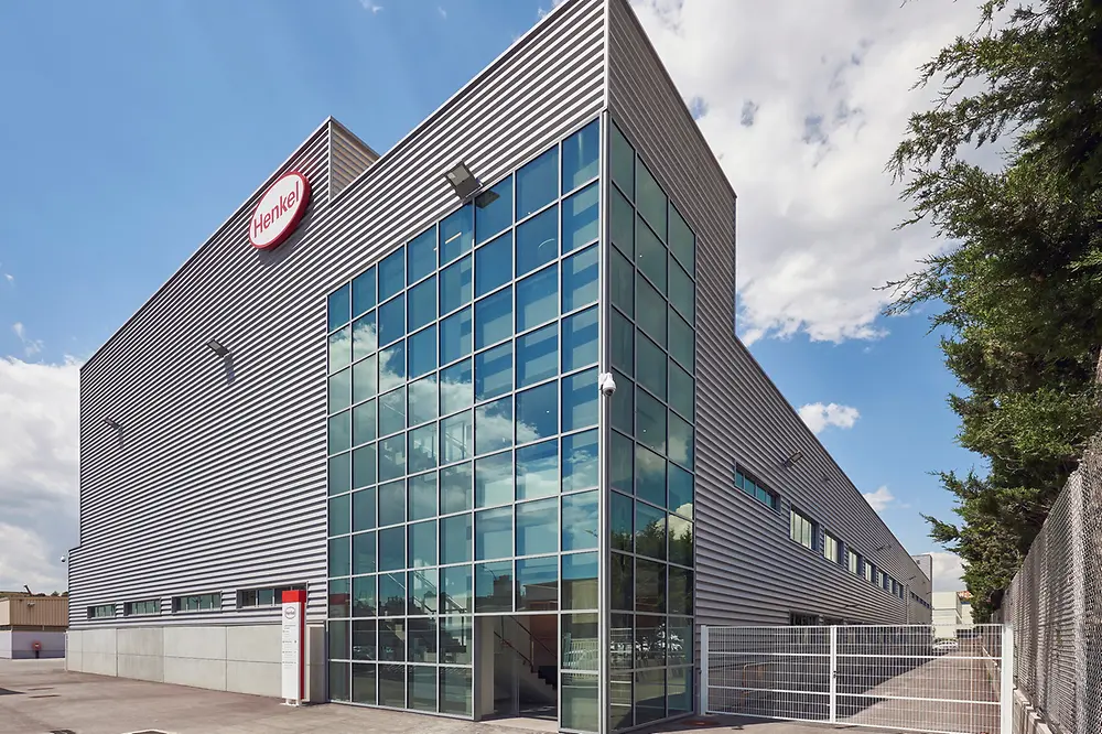 Henkel has opened its new production facility for high-performing aerospace applications at its site in Montornès del Vallès, Spain